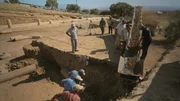 Der Arch&auml;ologe Serdar Aybek leitet die Ausgrabungen in der antiken Stadt Metropolis in der T&uuml;rkei.