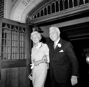 CIA-Direktor John A. McCone und seine Ehefrau. CIA-Direktor John A. McCone und seine Ehefrau.