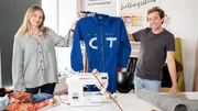 Tobi näht mit Modedesignerin Sophia ein Outfit. Tobi näht mit Modedesignerin Sophia ein Outfit.