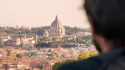 Die Ewige Stadt zu Ihren Füßen: Den „Berg der Freude“ nannten mittelalterliche Pilger einst den Monte Mario, von dem aus sie am Ende der Via Francigena zum ersten Mal den Petersdom sahen. Für die heutigen Pilger ist es immer noch ein besonderer Moment. Die Ewige Stadt zu Ihren Füßen: Den „Berg der Freude“ nannten mittelalterliche Pilger einst den Monte Mario, von dem aus sie am Ende der Via Francigena zum ersten Mal den Petersdom sahen. Für die heutigen Pilger ist es immer noch ein besonderer Moment.