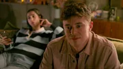 Elias (Robin Schick) gibt sich am Vorabend des Turniers entspannt. Links Leyla (Suri Abbassi). Elias (Robin Schick) gibt sich am Vorabend des Turniers entspannt. Links Leyla (Suri Abbassi).