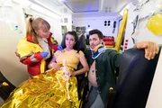 Clarissa und Tarkan im Rettungswagen Clarissa und Tarkan im Rettungswagen