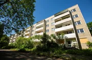 Die prekäre Wohnsituation in Halle Südpark ist kein Einzelfall. Dass mit so genannten Schrottimmobilien Geld gemacht wird, hat System. Die prekäre Wohnsituation in Halle Südpark ist kein Einzelfall. Dass mit so genannten Schrottimmobilien Geld gemacht wird, hat System.