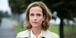 Claudia Michelsen (Mutter Susann).