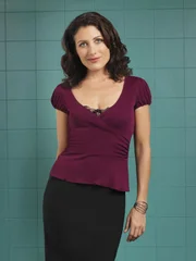 (3. Staffel) - Dr. Lisa Cuddy (Lisa Edelstein) ist die Leiterin des Princeton Plainsboro Teaching Hospital und die direkte Vorgesetzte von Dr. House.