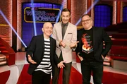 Moderator Kai Pflaume (Mitte) und seine Teamkapit&auml;ne Bernhard Ho&euml;cker (links) und Elton.