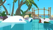 Seit sein Zepter zerbrochen ist, hält sich Ramana (r.) für einen Delfin. Deshalb spielt er auch zusammen mit Zoom (l.) im Wasser mit einem Ball. Seit sein Zepter zerbrochen ist, hält sich Ramana (r.) für einen Delfin. Deshalb spielt er auch zusammen mit Zoom (l.) im Wasser mit einem Ball.