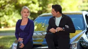 Sarah Smyth als Justine Lockhart; Brennan Elliott als Warren Saget.