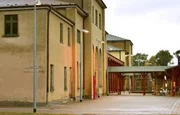 Seitenanblick des  Bahnhofs Pasewalk. Einst stiegen an seinem Bahnsteigen der preu&szlig;ische K&ouml;nigsadel ein und aus.