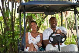 Jade Taylor (Heather Hemmens) mit Ford (Ser'Darius Blain)