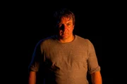 Peter H&ouml;llbacher (Robert Palfrader).