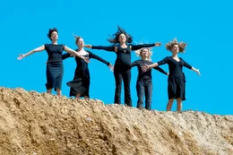 Im Bild: Kathrin Resetarits, Nina Proll, Ina Strnad, Gabriela Heged&uuml;s, Birgit Minichmayr, Ursula Strauss.