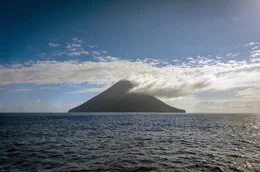 Die Vulkaninsel Kao im S&uuml;dpazifik geh&ouml;rt zum abgelegenen Inselstaat Tonga.