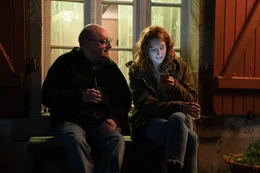 &Eacute;mile Menoux (Michel Blanc), Alice Le Guennic (Julia Piaton)