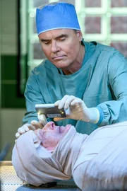 Darren Gilshenan (Dr. Lyle Fairley). Darren Gilshenan (Dr. Lyle Fairley).