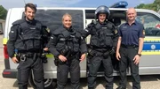 Der Polizei-Check 1; © BR/megaherz gmbh/Hans-Florian Hopfner - Honorarfreie Verwendung gemäß AGB im redaktionellen Zusammenhang mit genannter Sendung bei Nennung "Bild: BR/megaherz gmbh/Hans-Florian Hopfner". Andere Verwendung nur nach Absprache. KiKA Unternehmenskommunikation - bildredaktion@kika.de Telefon: +49 361.218-1826 Der Polizei-Check 1; © BR/megaherz gmbh/Hans-Florian Hopfner - Honorarfreie Verwendung gemäß AGB im redaktionellen Zusammenhang mit genannter Sendung bei Nennung "Bild: BR/megaherz gmbh/Hans-Florian Hopfner". Andere Verwendung nur nach Absprache. KiKA Unternehmenskommunikation - bildredaktion@kika.de Telefon: +49 361.218-1826