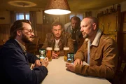 v.li.: Fl&ouml;tzinger (Daniel Christensen), Franz Eberhofer (Sebastian Bezzel), Wirt Wolfinger (Max Schmidt), Metzger Simmerl (Stephan Zinner).
