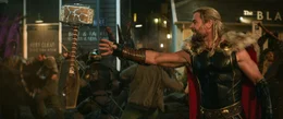 Thor (Chris Hemsworth)