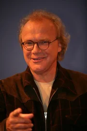 Der österreichische Schriftsteller Michael Köhlmeier erzählt in seiner ihm eigenen, poetischen Sprache Märchen aus aller Welt. Der österreichische Schriftsteller Michael Köhlmeier erzählt in seiner ihm eigenen, poetischen Sprache Märchen aus aller Welt.