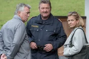 "Soko Kitzbühel", "Alte Schuld." Im Bild (v.li.): Heinz Marecek (Hannes Kofler), Ferry Öllinger (Kroisleitner), Andrea L'Arronge (Gräfin Schönberg). "Soko Kitzbühel", "Alte Schuld." Im Bild (v.li.): Heinz Marecek (Hannes Kofler), Ferry Öllinger (Kroisleitner), Andrea L'Arronge (Gräfin Schönberg).
