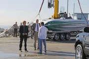Ein Mann namens Henry Duncan wurde mit einem Motorboot überfahren. Haben Horatio (David Caruso, l.) und Det. Tripp (Rex Linn, M.) mit Dylan Perez (Diego Serrano) einen ersten Verdächtigen? Ein Mann namens Henry Duncan wurde mit einem Motorboot überfahren. Haben Horatio (David Caruso, l.) und Det. Tripp (Rex Linn, M.) mit Dylan Perez (Diego Serrano) einen ersten Verdächtigen?