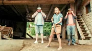 L-R: Michi (Holger Schober), Agnes (Martina Ebm), Klaus (Lukas Watzl).