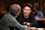 (l-r) Steven Weber als Dean Archer, Brian Tee als Ethan Choi (l-r) Steven Weber als Dean Archer, Brian Tee als Ethan Choi
