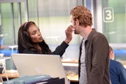 (l-r) Marlyne Barrett als Maggie Lockwood, Nick Gehlfuss als Will Halstead