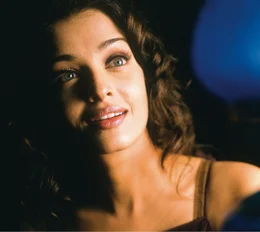 Diya Malhorta (Aishwarya Rai)  +++ Die Verwendung des sendungsbezogenen Materials ist nur mit dem Hinweis und Verlinkung auf RTL+ gestattet. +++