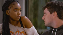 Franklin Fox (Josh Hutcherson) verhindert bei einer Pr&auml;sentation des Unternehmers Anton Burrell ein Attentat und entdeckt einen Ring, der Zeitreisen von 57 Sekunden erm&ouml;glicht. Anfangs nutzt er diese F&auml;higkeit f&uuml;r pers&ouml;nliche Vorteile. Doch sein Hauptaugenmerk richtet sich bald auf das Pharmaunternehmen Renson, das mit einem gef&auml;hrlichen Medikament den Tod seiner Schwester verschuldete. Die Zeitreisen f&uuml;hren jedoch zu katastrophalen Ereignissen.