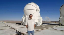 Elyar Sedaghati ist Astronom am Paranal-Observatorium der Europ&auml;ischen S&uuml;dsternwarte ESO in der Atacama-W&uuml;ste im Norden Chiles. Der Astronom arbeitet am ber&uuml;hmten &bdquo;Very Large Telescope&ldquo;.
