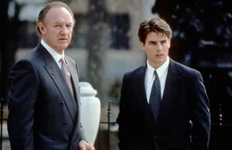 Der &auml;u&szlig;erst engagierte Anwalt, Avery Tolar (Gene Hackman, l.), kann die Augen nicht von Mitch McDeeres (Tom Cruise, r.) h&uuml;bscher Frau lassen. Ob McDeere das duldet?; Der &auml;u&szlig;erst engagierte Anwalt, Avery Tolar (Gene Hackman, l.), kann die Augen nicht von Mitch McDeeres (Tom Cruise, r.) h&uuml;bscher Frau lassen. Ob McDeere das duldet?