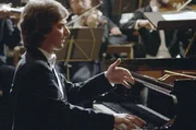 Krystian Zimerman bei der Aufführung des zweiten Klavierkonzerts von Johannes Brahms: Der Mitschnitt der Aufnahme stellt einen Wendepunkt seines Schaffens dar. Krystian Zimerman bei der Aufführung des zweiten Klavierkonzerts von Johannes Brahms: Der Mitschnitt der Aufnahme stellt einen Wendepunkt seines Schaffens dar.