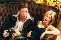 Parker Riley (Michael Rosenbaum) und Sasha (Tara Reid).