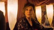 Anneliese Behrens (Hannelore Elsner)