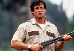 rbb Fernsehen COP LAND, USA 1997, Regie James Mangold, am Freitag (27.07.12) um 00:45 Uhr. Nachdem er gepr&uuml;gelt und gedem&uuml;tigt wurde, greift Freddy (Sylvester Stallone) endlich durch.