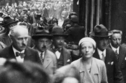 Ernst Leitz II protestierte am 1. Mai 1933 mit seiner Belegschaft in Wetzlar &ndash; und setzte ein Zeichen gegen die Nazis.