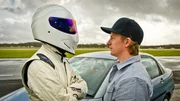 Formel 1-Pilot Kimi Räikkönen (r.) mit "The Stig". Formel 1-Pilot Kimi Räikkönen (r.) mit "The Stig".