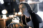 Scully (Gillian Anderson) ger&auml;t w&auml;hrend eines Hurrikans in Lebensgefahr.