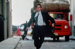 Mitch (Tom Cruise) ger&auml;t selbst ins Fadenkreuz der Mafia und muss in den Stra&szlig;en von Memphis um sein Leben rennen.