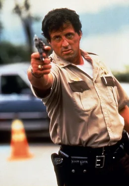 ARD COP LAND (cop land), USA 1997, Regie James Mangold, am Donnerstag (01.03.12) um 00:30 Uhr im Ersten. Sheriff Freddy Heflin (Sylvester Stallone) rechnet mit seinen korrupten Kollegen ab.