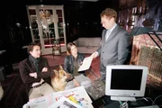 Kommissar Rex "Die Taten der Toten". Im Bild: Alexander Pschill (li.), Rex, Elke Winkens, André Pohl. Kommissar Rex "Die Taten der Toten". Im Bild: Alexander Pschill (li.), Rex, Elke Winkens, André Pohl.