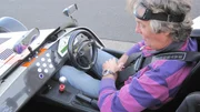 James May fährt einen Caterham 7 Superlight R500. James May fährt einen Caterham 7 Superlight R500.