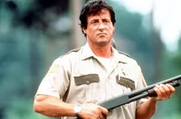 "Cop Land". Im Bild: Sheriff Freddy Heflin (Sylvester Stallone) ist nicht mehr bereit, die dunklen Machenschaften der korrupten New Yorker Cops zu &uuml;bersehen.