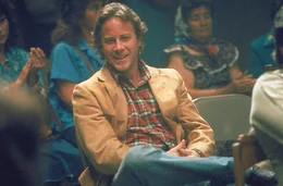Charlie Bloom (John Heard) und die anderen Bewohner Milagros, setzten sich gegen die geplanten Modernisierungsma&szlig;nahmen des Dorfes ein ...