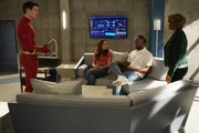 (v.l.n.r.) Barry Allen alias The Flash (Grant Gustin); Cecile Horton (Danielle Nicolet); Chester P. Runk (Brandon McKnight); Nora West-Allen (Jessica Parker Kennedy)