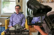 Interview mit Brandon R. Brown, dem Sohn eines Apollo-Ingenieurs: Mit „Apollo 9“ wurde der letzte große Test gestartet, um Kennedys Vision eines Menschen auf dem Mond doch noch wahr werden zu lassen. Interview mit Brandon R. Brown, dem Sohn eines Apollo-Ingenieurs: Mit „Apollo 9“ wurde der letzte große Test gestartet, um Kennedys Vision eines Menschen auf dem Mond doch noch wahr werden zu lassen.
