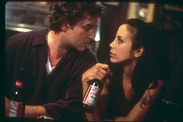 Gary Figgis (Ray Liotta, l.) und Liz Randone (Annabella Sciorra, r.)