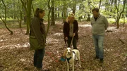 V.l.: Trainerin Andrea, Isabell und Martin R&uuml;tter mit H&uuml;ndin Vida