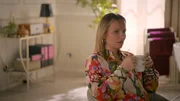 Isabelle (Ania Niedieck) kann nicht verhindern, dass Nathalie misstrauisch wird. Isabelle (Ania Niedieck) kann nicht verhindern, dass Nathalie misstrauisch wird.